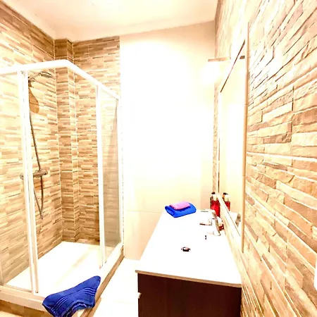 Zenit Budget Basicinn Ext Prive Bathroom Olhão